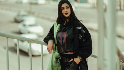 Deri gotik etekler – punk isyanından zarafete